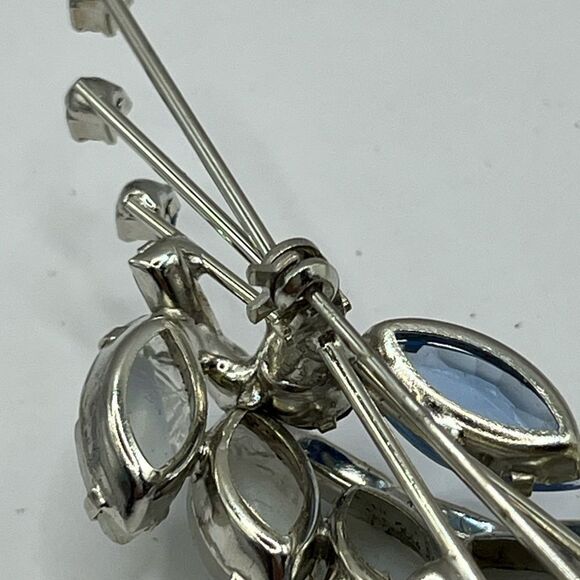 Verified Juliana Elegant Silver and Blue Brooch with single earring - Picture 4 of 5